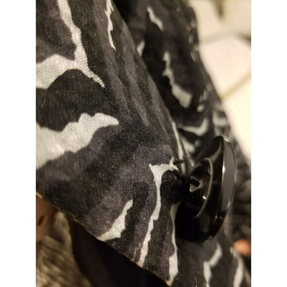 Maggie‎ Barnes  Sz 1x Jacket Top Black And White - Picture 10 of 12
